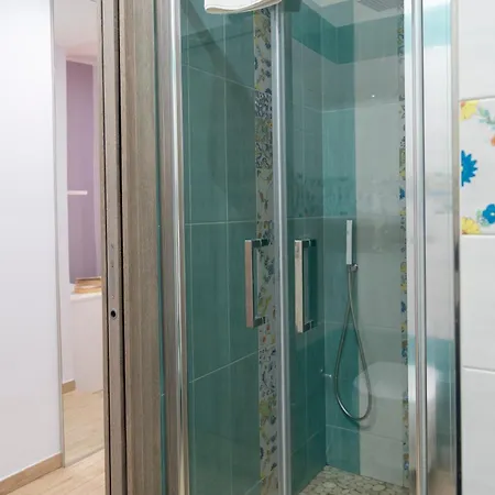 Symphony House סורנטו