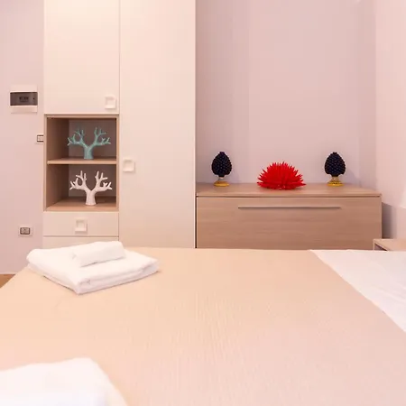 לינה וארוחת בוקר Symphony House