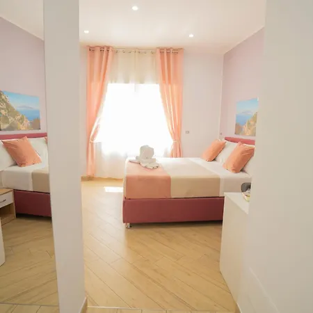 Symphony House לינה וארוחת בוקר סורנטו