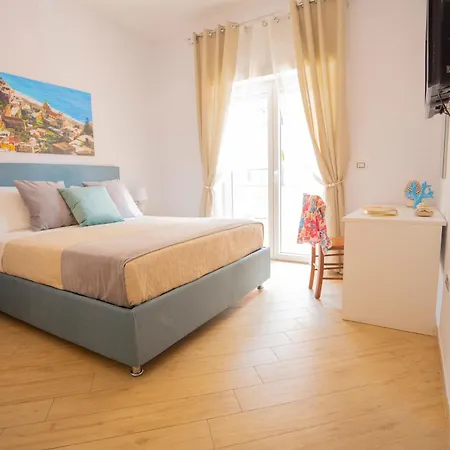 Symphony House לינה וארוחת בוקר סורנטו