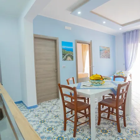 Symphony House לינה וארוחת בוקר סורנטו