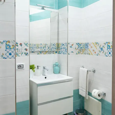 Symphony House 4*