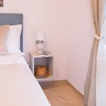 Symphony House Bed & Breakfast 4*